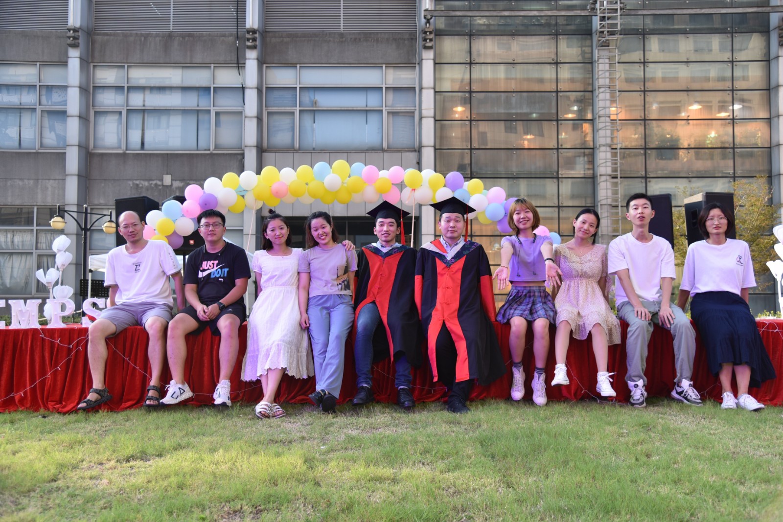 shuai Zheng and Shumin Cao's graduation(1).jpg